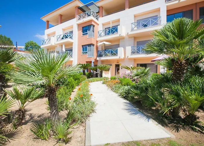 Fabulous Sunny Pool&garden By Becherish