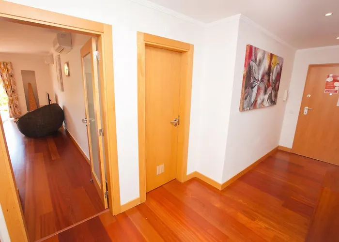 Fabulous Sunny Pool&garden By Becherish Lejlighed